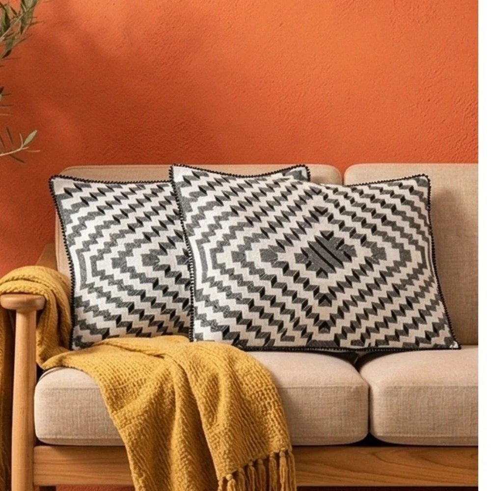Ignite Lot of 2 Optical‎ Illusion Throw Pillow Covers Black White 16x24 NEW
